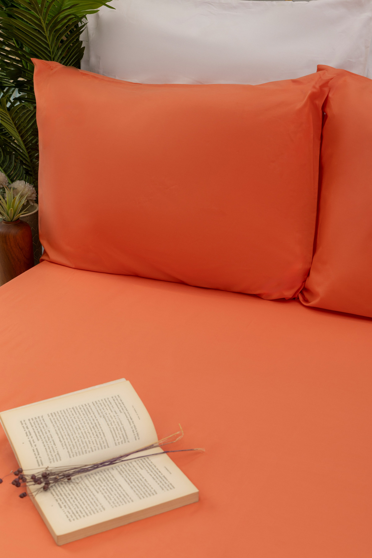 Coral Fitted Sheet Set - 300 TC - 100% Egyptian Cotton - Image 3